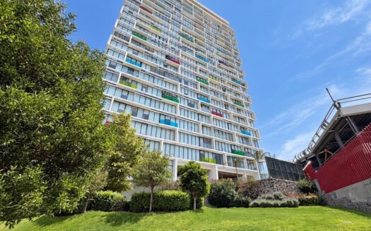 DEPARTAMENTO EN RENTA AMUEBLADO TORRE KOLORIA