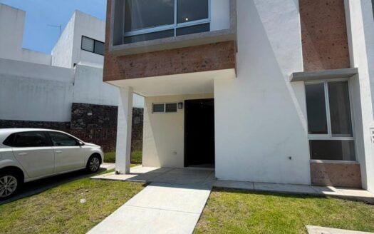 CASA EN RENTA NATURA II ZIBATÁ