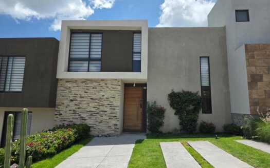 CASA EN RENTA THANDI RESIDENCIAL ZIBATÁ